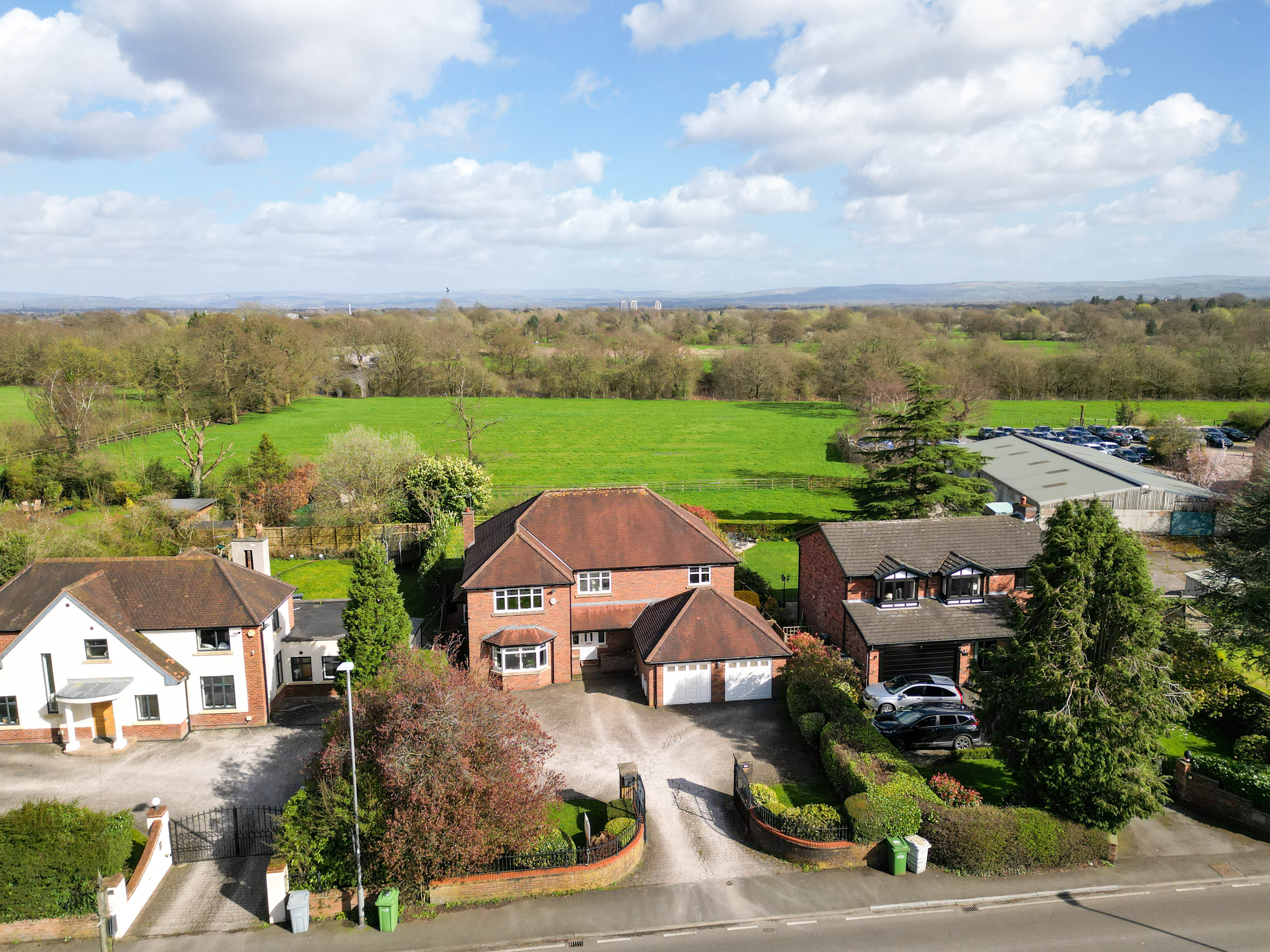 4 Bed Detached House For Sale in Styal Cheshire
